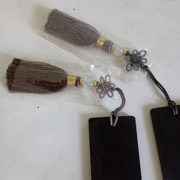 2 wood bookmarks with mother of pearl inlay clovers - Picture 3 of 3